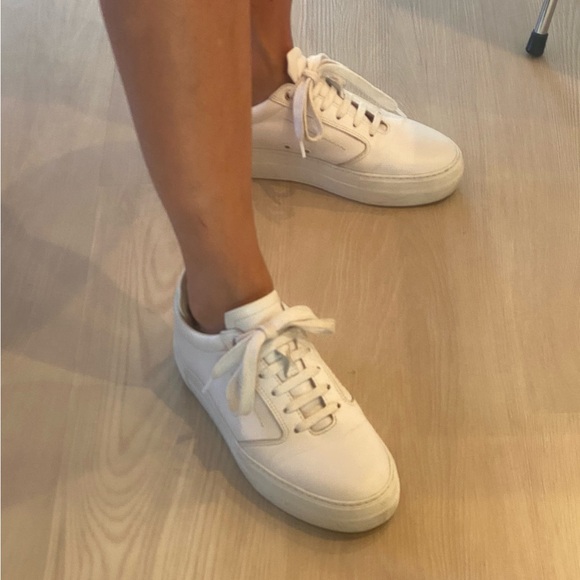 Want Les Essentiels Lalibela Leather sneakers lightly worn condition. Size 37 - Picture 2 of 12